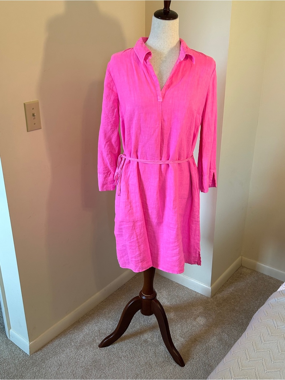 Lilly Pullitzer SZ M Bright Hot Pink Linen Shirt Dress with Waist Tie Like NEW!